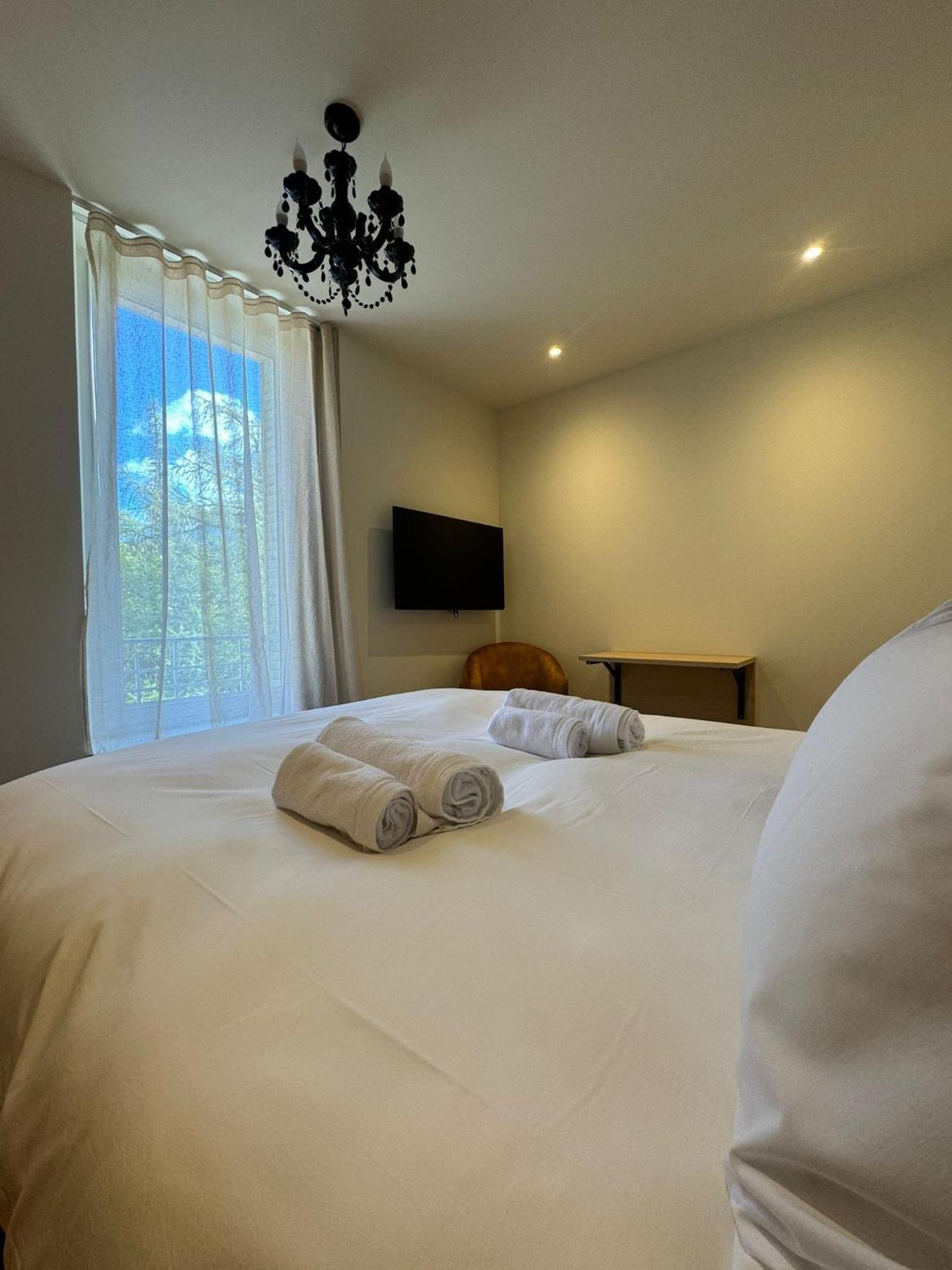 Appartements Confortables Avec Vue Montagne - Residence Villa Belle Fleur Château-Ville-Vieille Eksteriør bilde