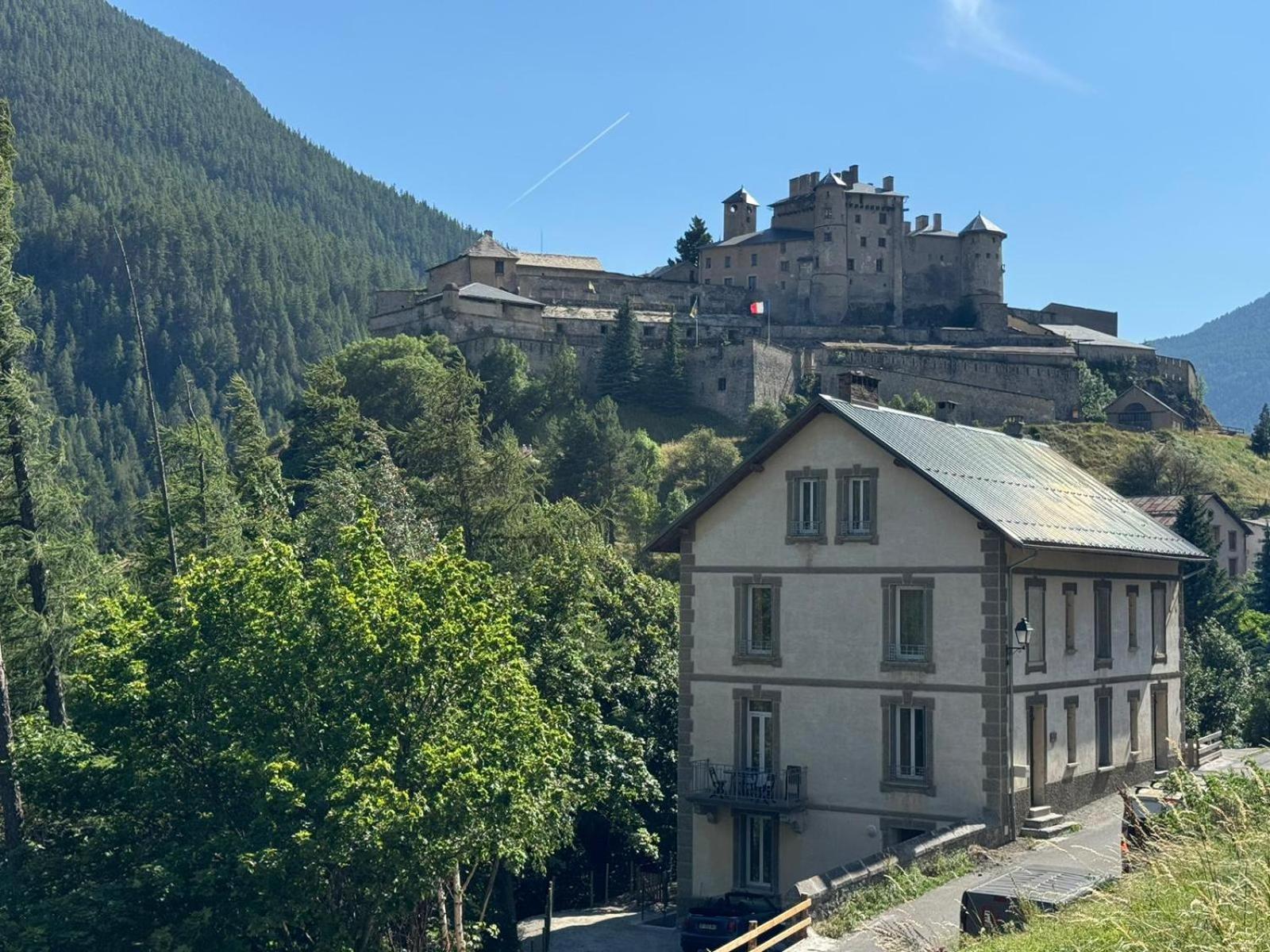 Appartements Confortables Avec Vue Montagne - Residence Villa Belle Fleur Château-Ville-Vieille Eksteriør bilde