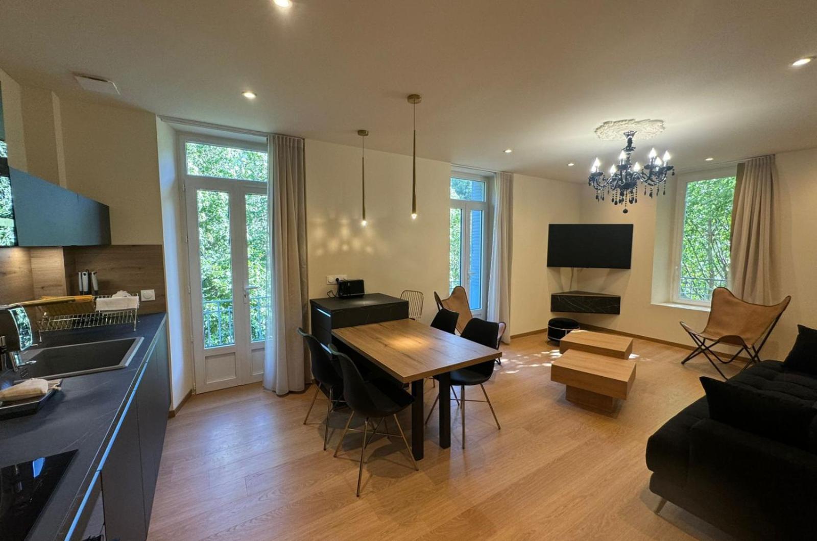Appartements Confortables Avec Vue Montagne - Residence Villa Belle Fleur Château-Ville-Vieille Eksteriør bilde