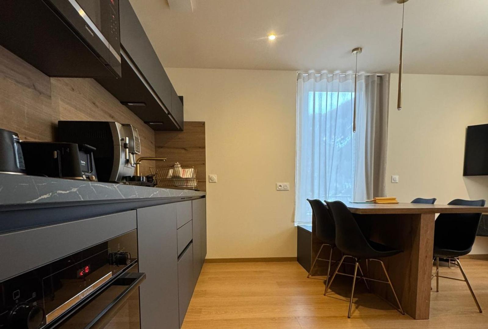 Appartements Confortables Avec Vue Montagne - Residence Villa Belle Fleur Château-Ville-Vieille Eksteriør bilde